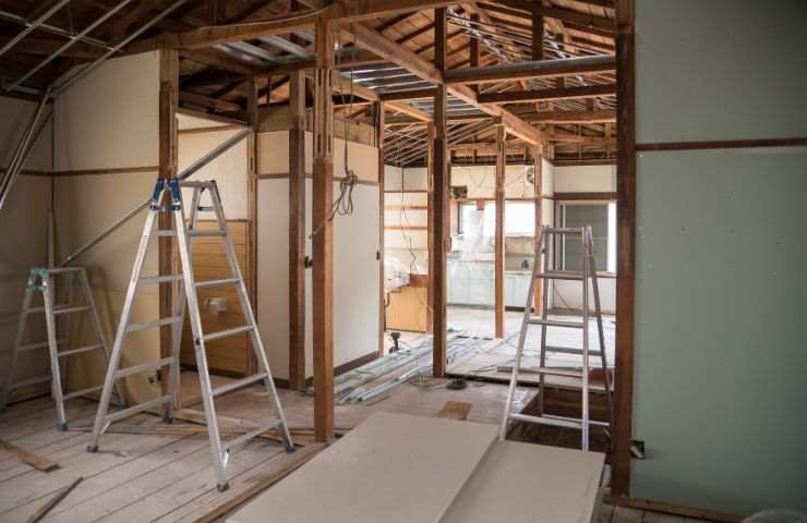 casa in fase di ristrutturazione